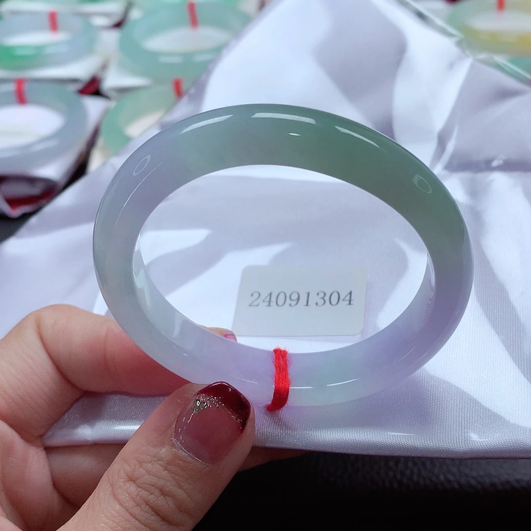 翡翠手镯（贵妃镯）未镶嵌