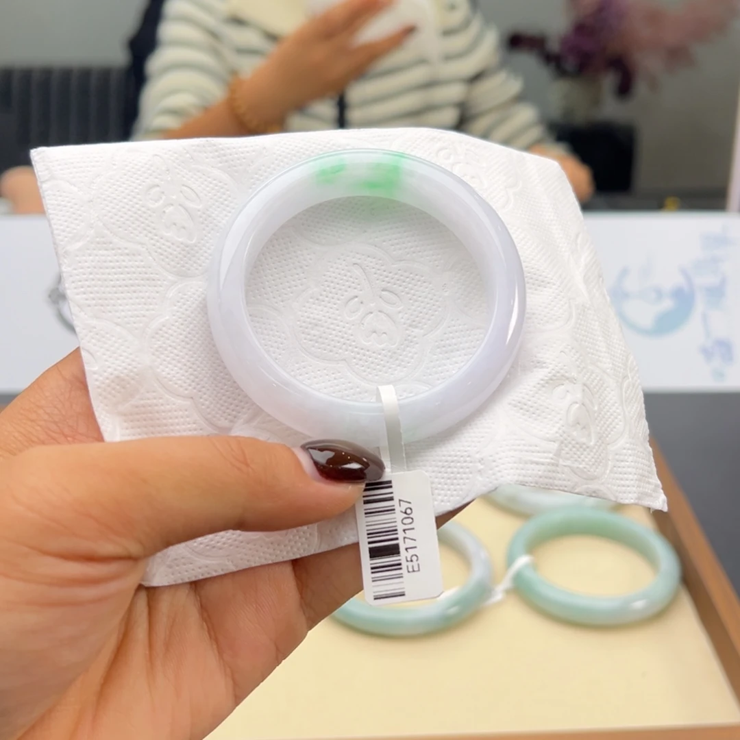 翡翠未镶嵌手镯52圈