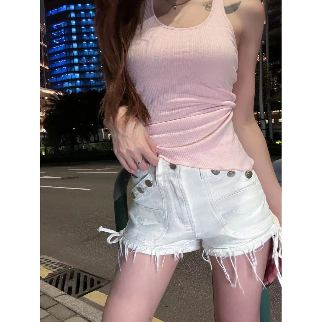 婉君【白茶茉莉】新款高腰美式紧身包臀显瘦短裤LWJ24B2K1015