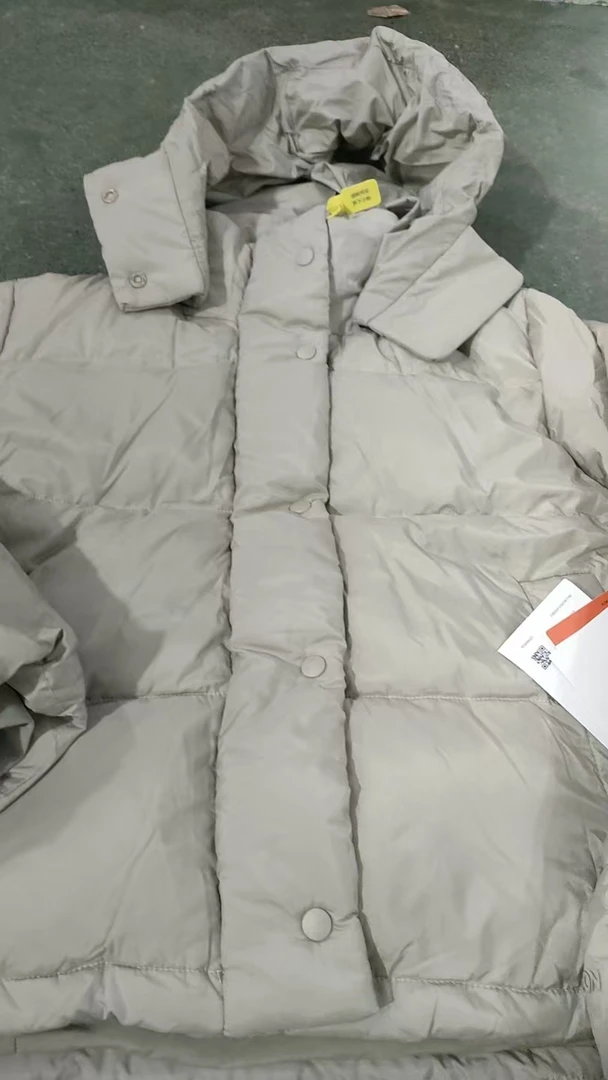 4号豆绿浅灰色鹅鹅服女装发一件