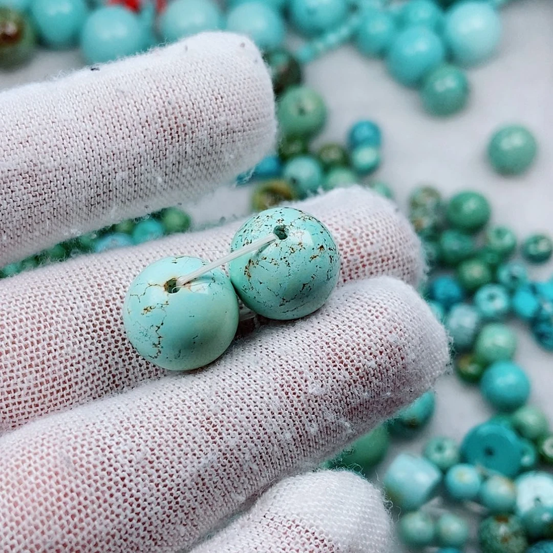 h***淡绿松石未镶嵌珠宝奇石