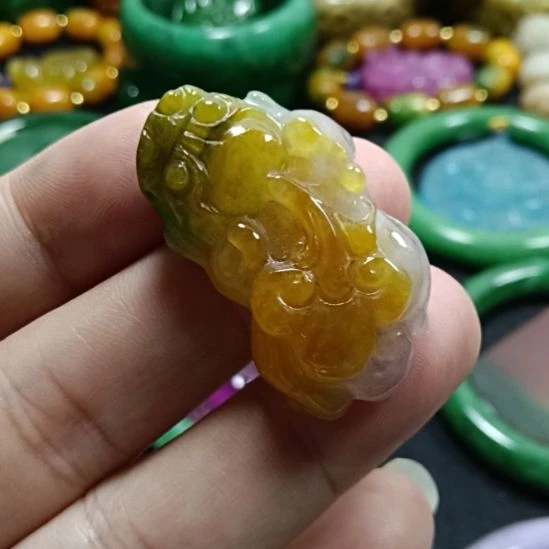 翡翠未镶嵌挂件翡翠