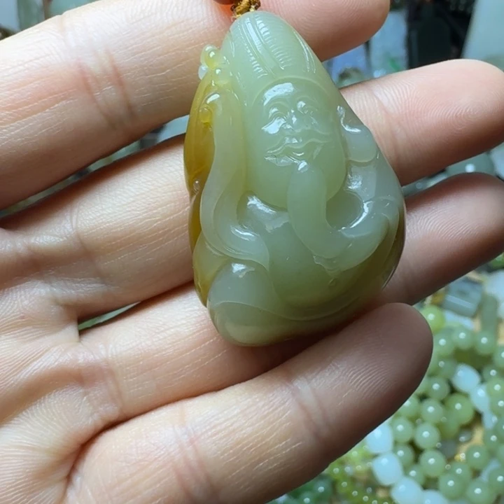 台***元和田玉未镶嵌颈饰