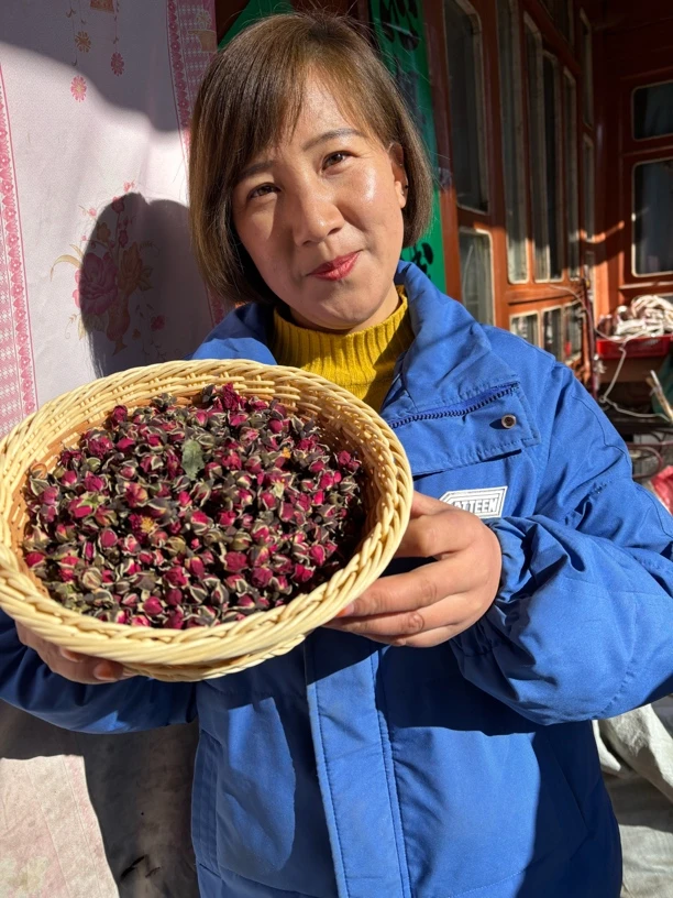 云南金边玫瑰花(泡水煮水自然晾晒)