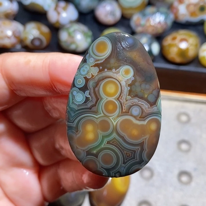 未镶嵌玛瑙/玉髓珠宝半成品32