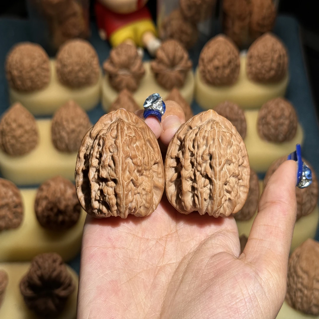41全品三角白文玩核桃