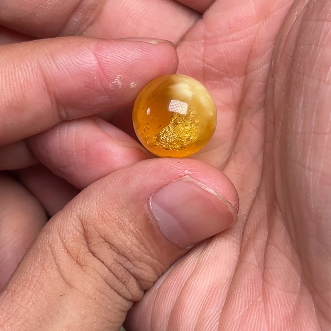 裸石琥珀未镶嵌蜜蜡特色