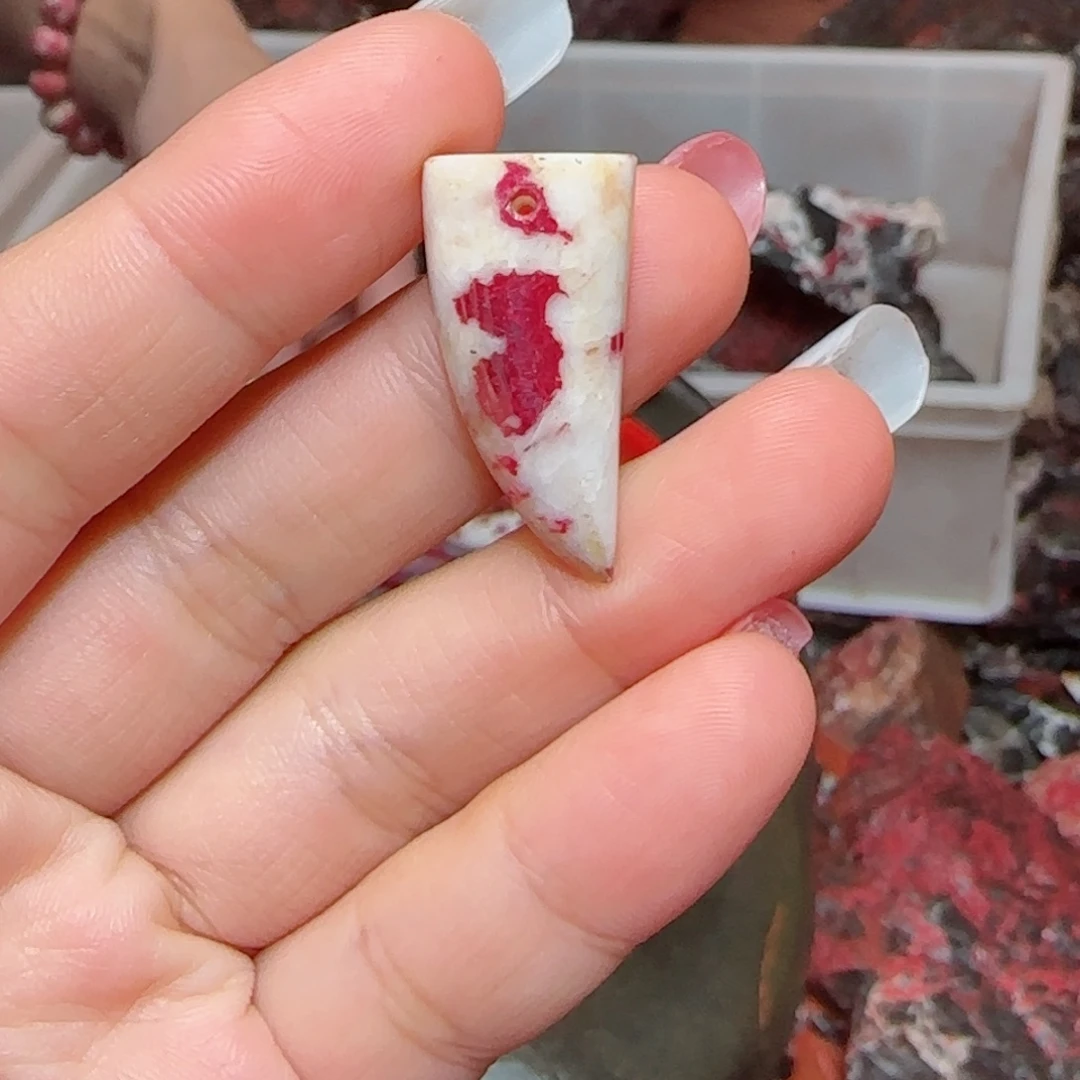 天然辰砂原石吊坠19