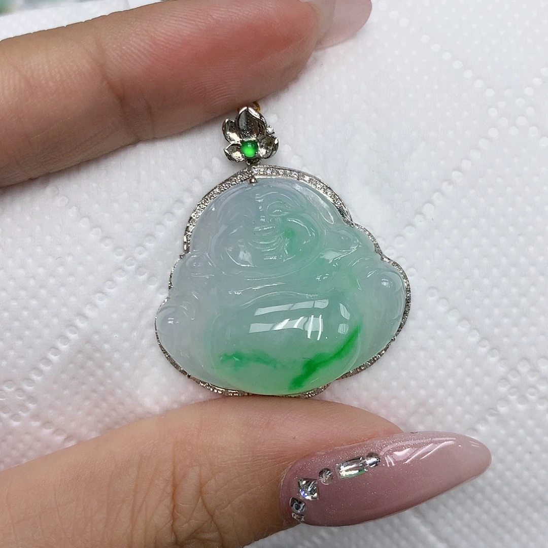 颈饰18K金镶嵌翡翠