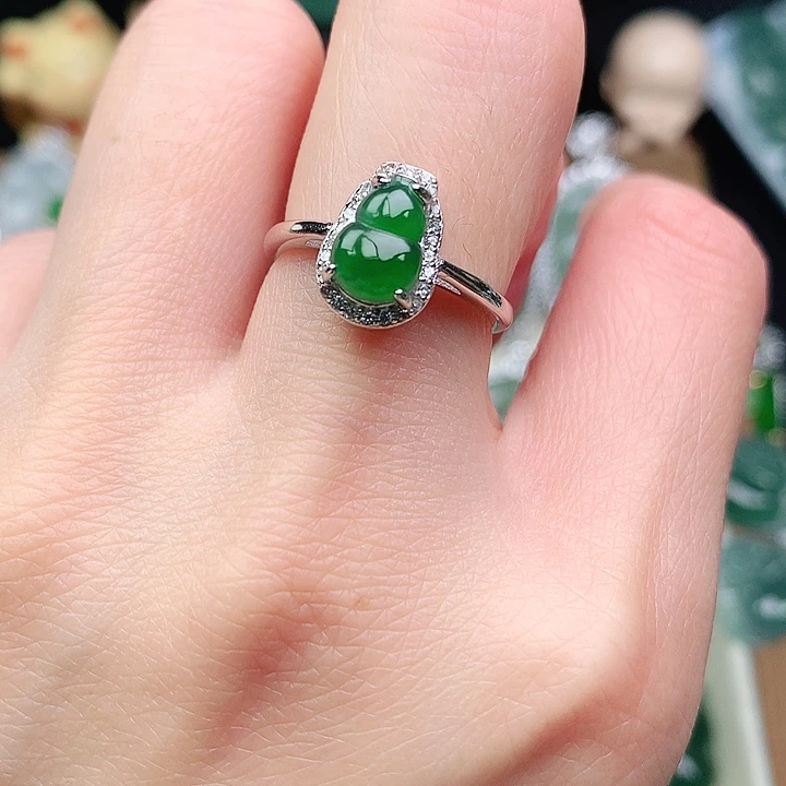 颈饰银S925镶嵌翡翠吊坠