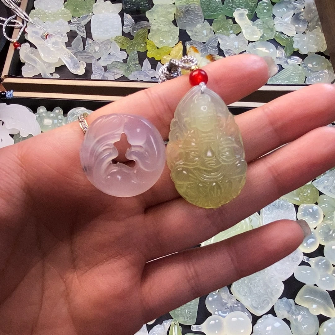 未镶嵌蛇纹石玉颈饰