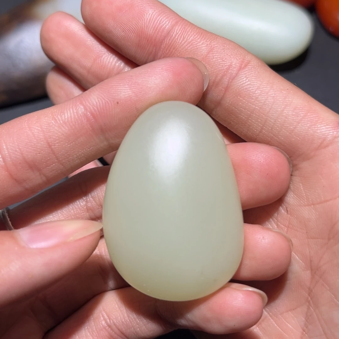 和田玉未镶嵌珠宝奇石