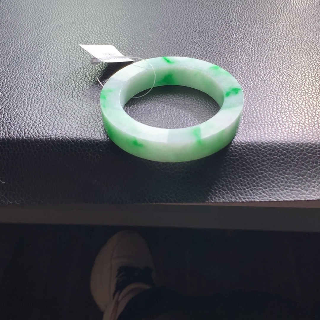 定制翡翠未镶嵌翡翠手镯