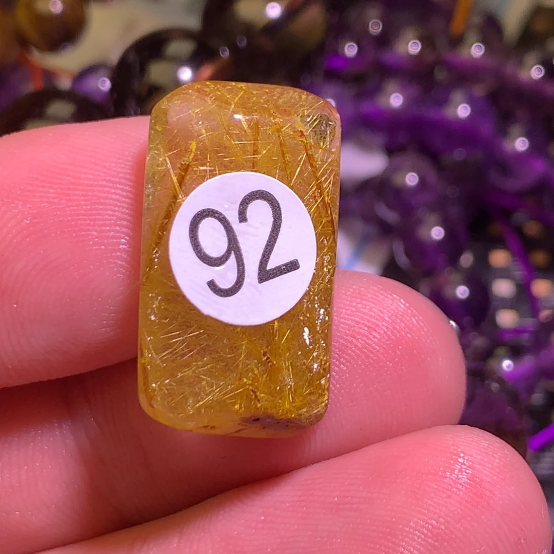 水晶颈饰未镶嵌是**吖