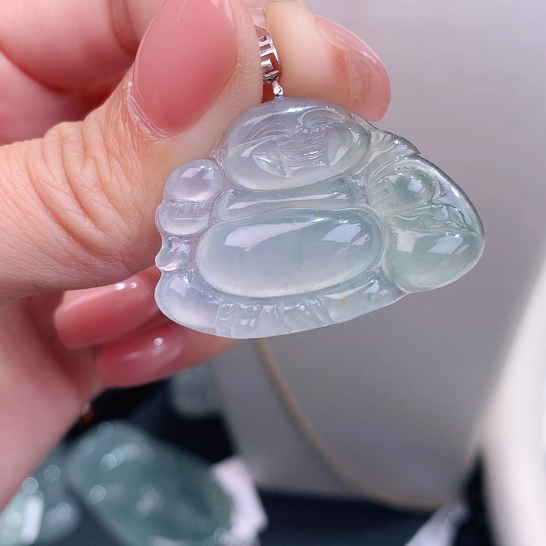 颈饰18K金镶嵌翡翠高冰布袋佛