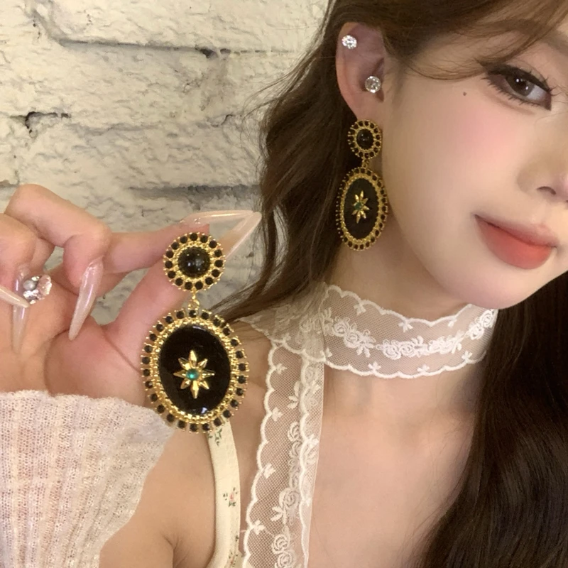 铜合金耳饰 欧美复古夸张气质高级黑金色耳环小众设计中古风耳饰