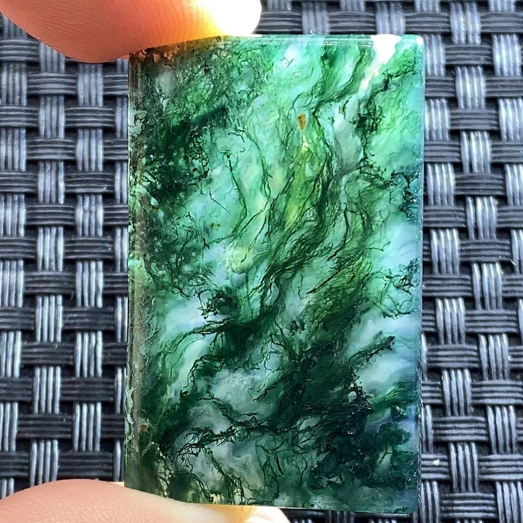 玛瑙/玉髓颈饰未镶嵌马**侯