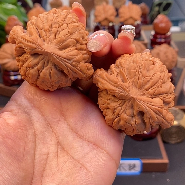 文玩核桃吊坠54全品龙鼎