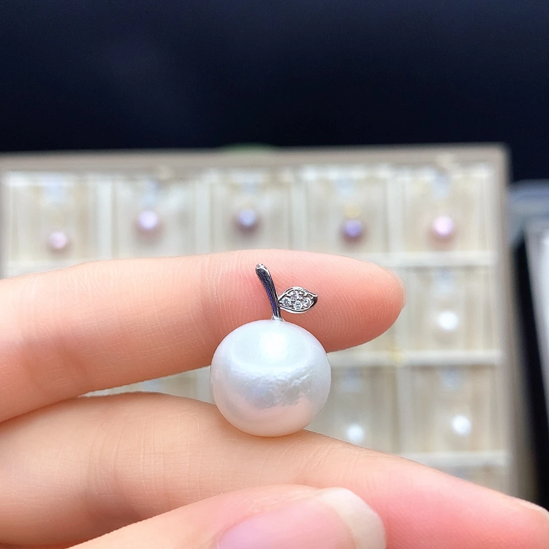 淡水珍珠合金颈饰