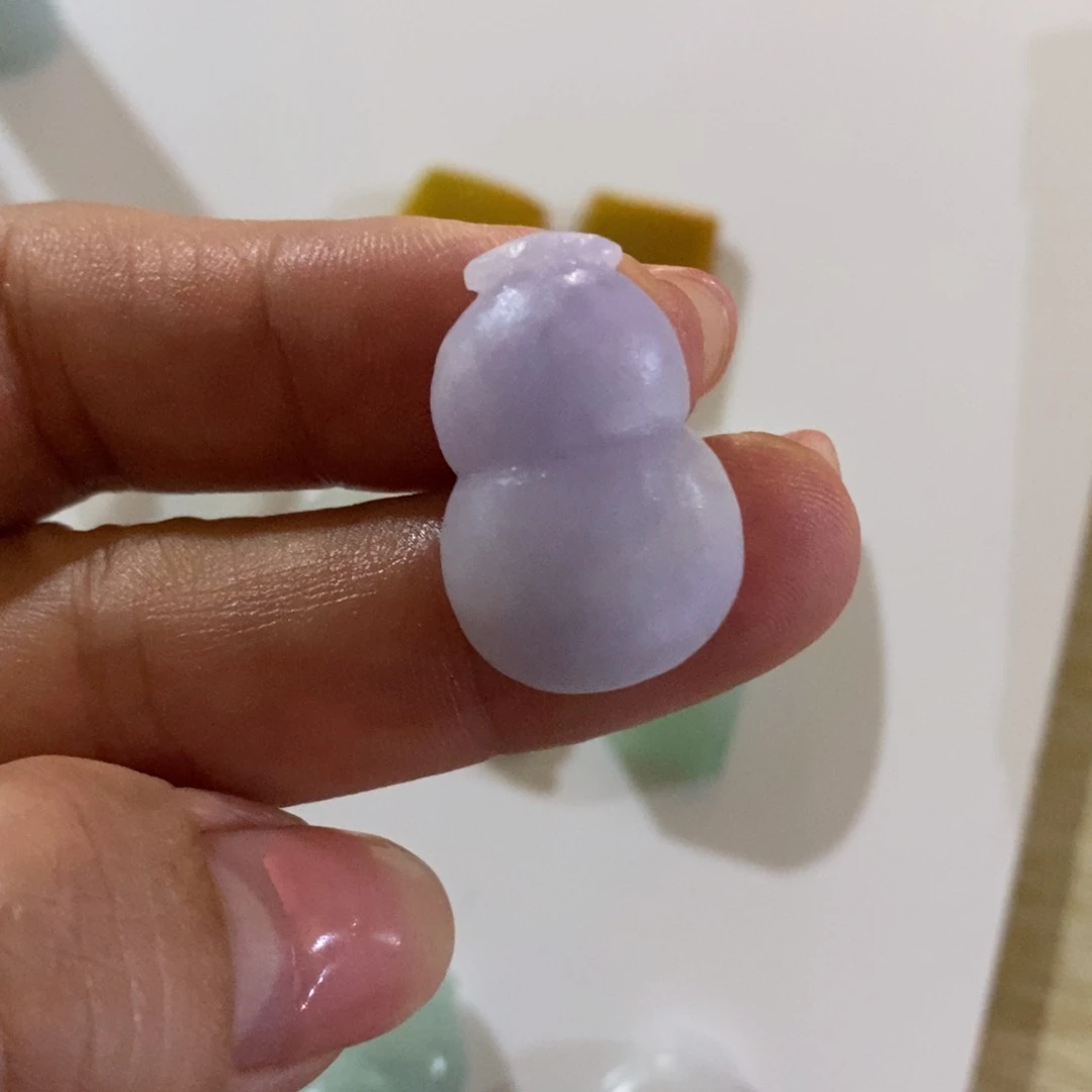 未镶嵌定制翡翠翡翠吊坠