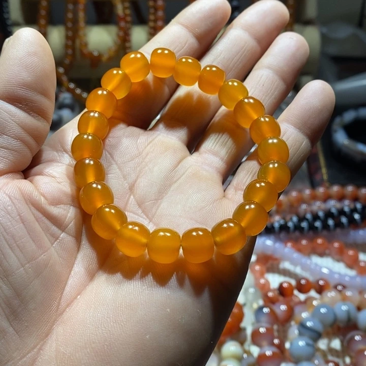 玛瑙/玉髓手串未镶嵌千**雪