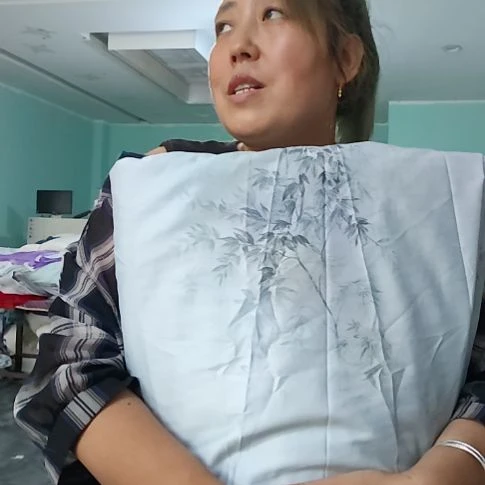 棉高端被套尺寸2m乘2米3，床单2米5乘2米5。