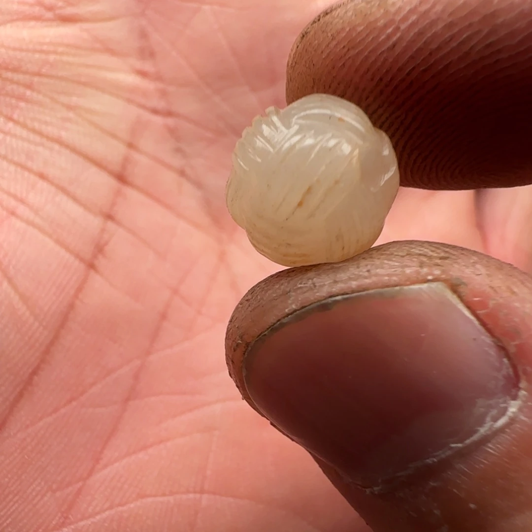 和田玉（糖玉）未镶嵌颈饰呃啊啊啊啊啊啊啊啊