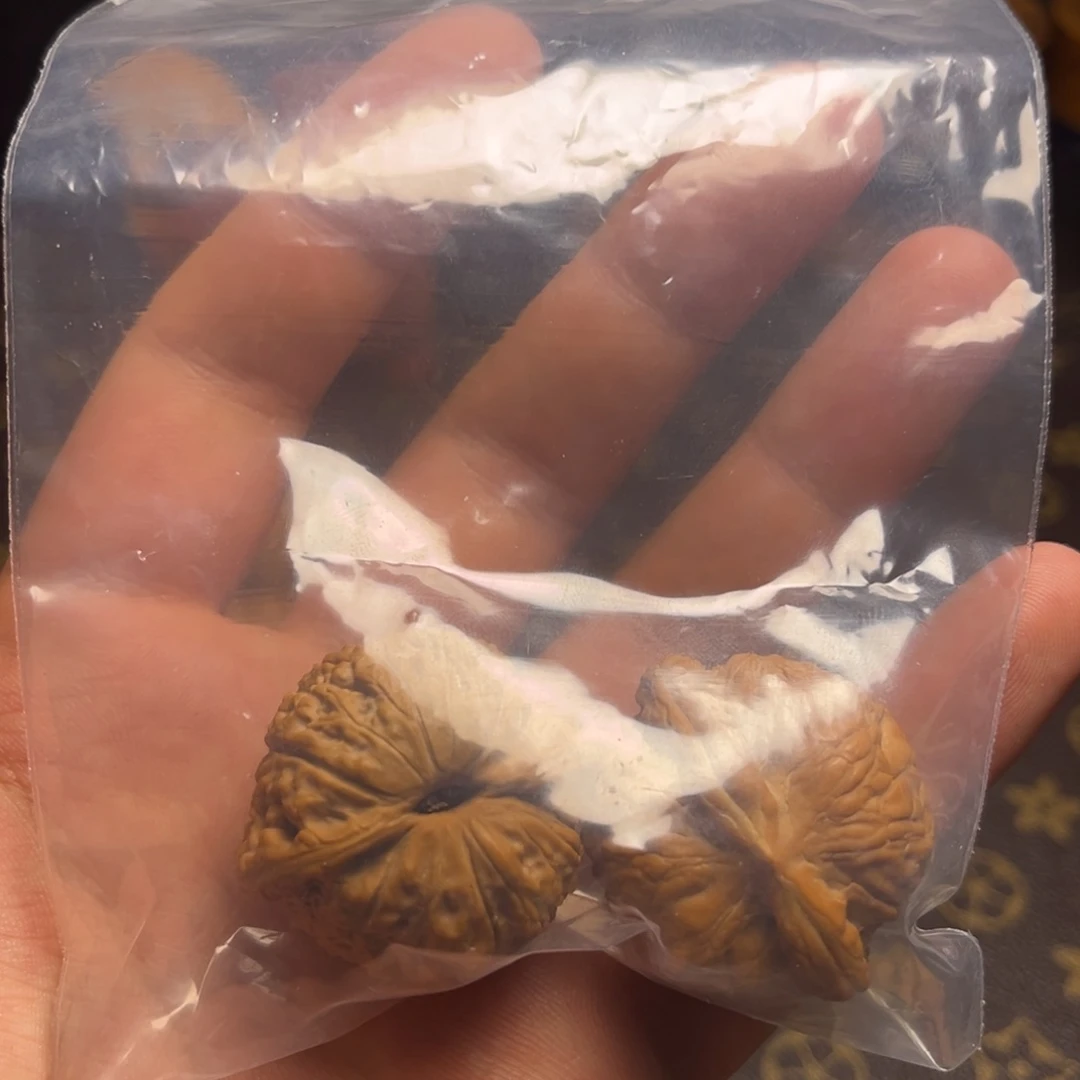 有***红文玩核桃吊坠舍利36尺