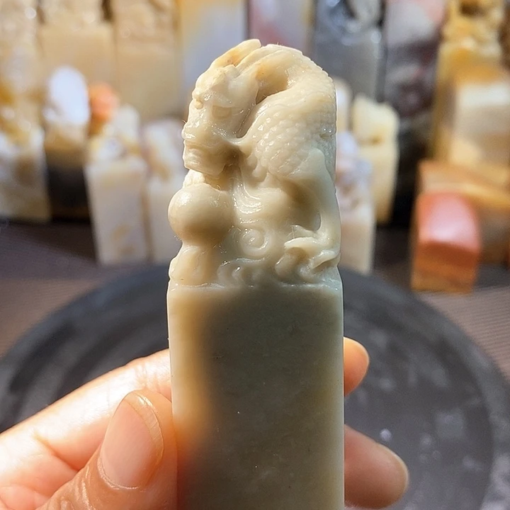 巴林石印石聆*か巴林石雕刻艺术品