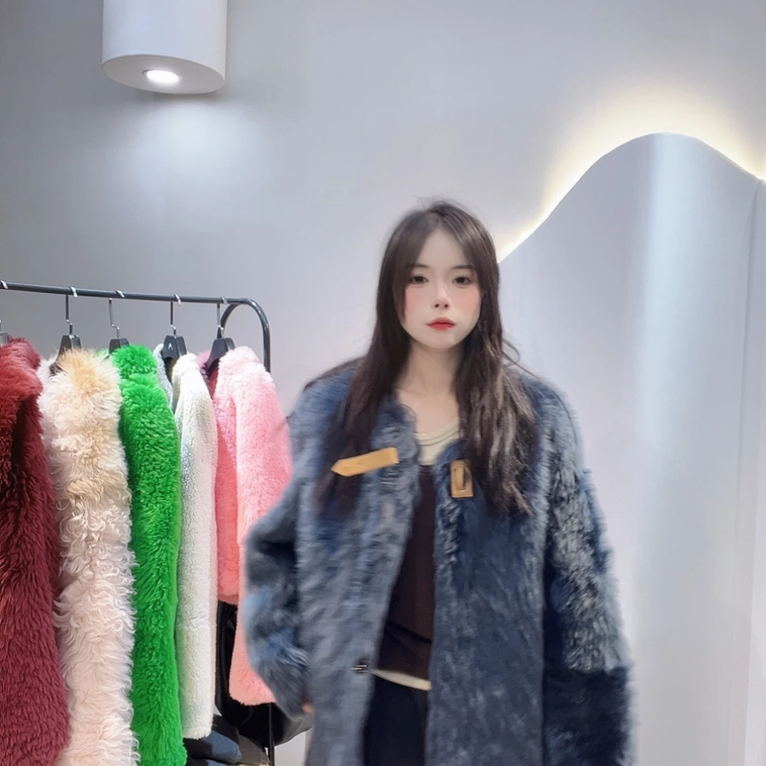 周***周真皮皮毛一体外套222-3331/130斤内