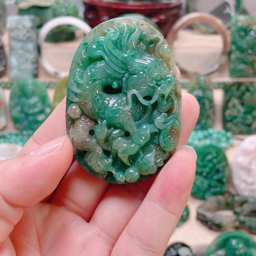 独山玉未镶嵌颈饰