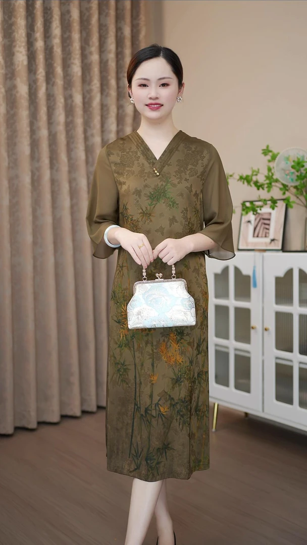 {柳绿桃红}蚕丝缎面优雅气质连衣裙七分袖显瘦洋气妈妈装9859