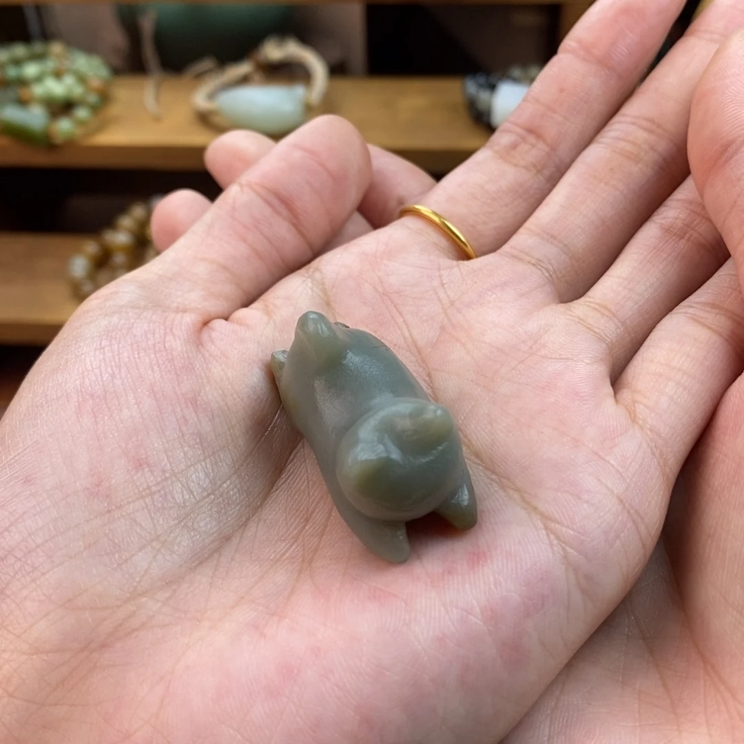 ****和田玉未镶嵌颈饰