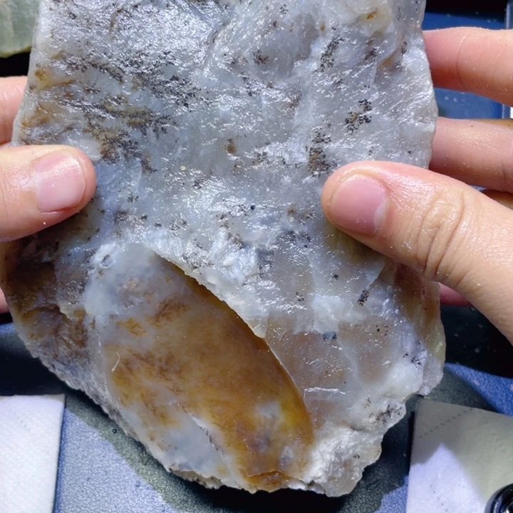 和田玉未镶嵌珠宝半成品