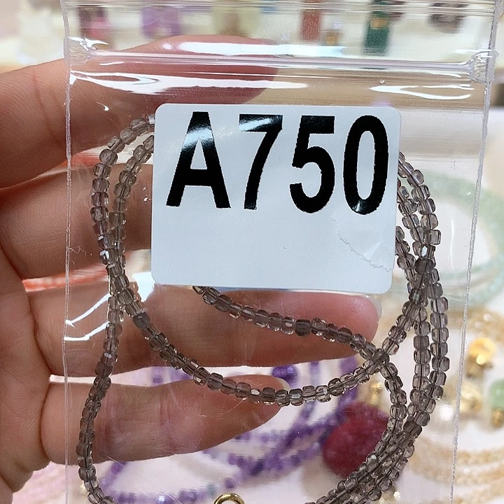 水晶香水瓶未镶嵌淡***光