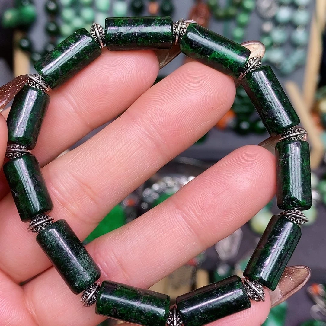 翡翠手链未镶嵌漂亮美眉