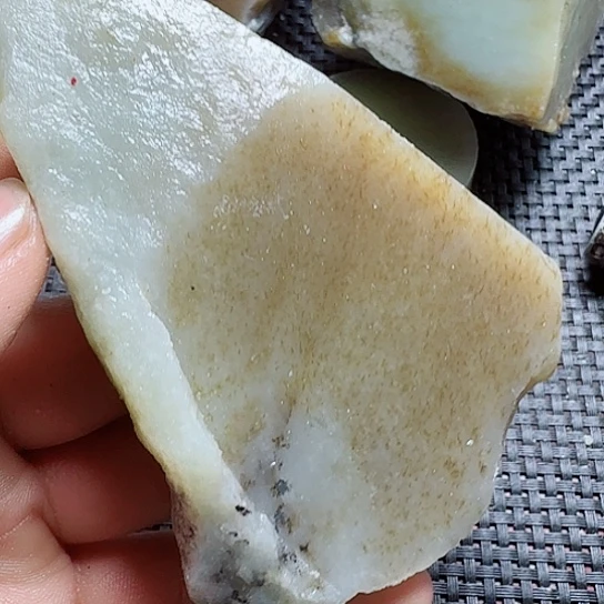 和田玉（糖玉）未镶嵌珠宝半成品