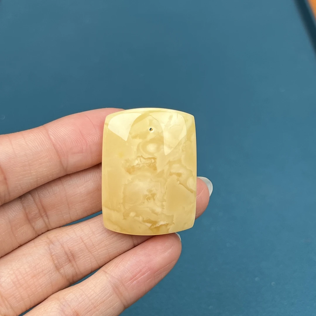 Y2400天然原矿蜜蜡 满蜡飘花无事牌 24*33*7mm抖音基地质检发货