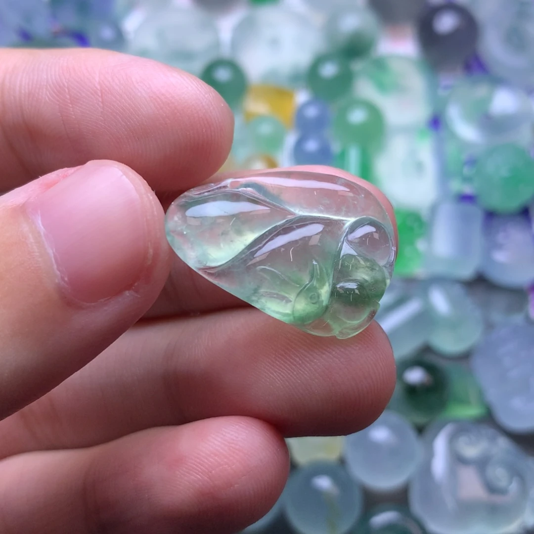 定制翡翠未镶嵌挂件