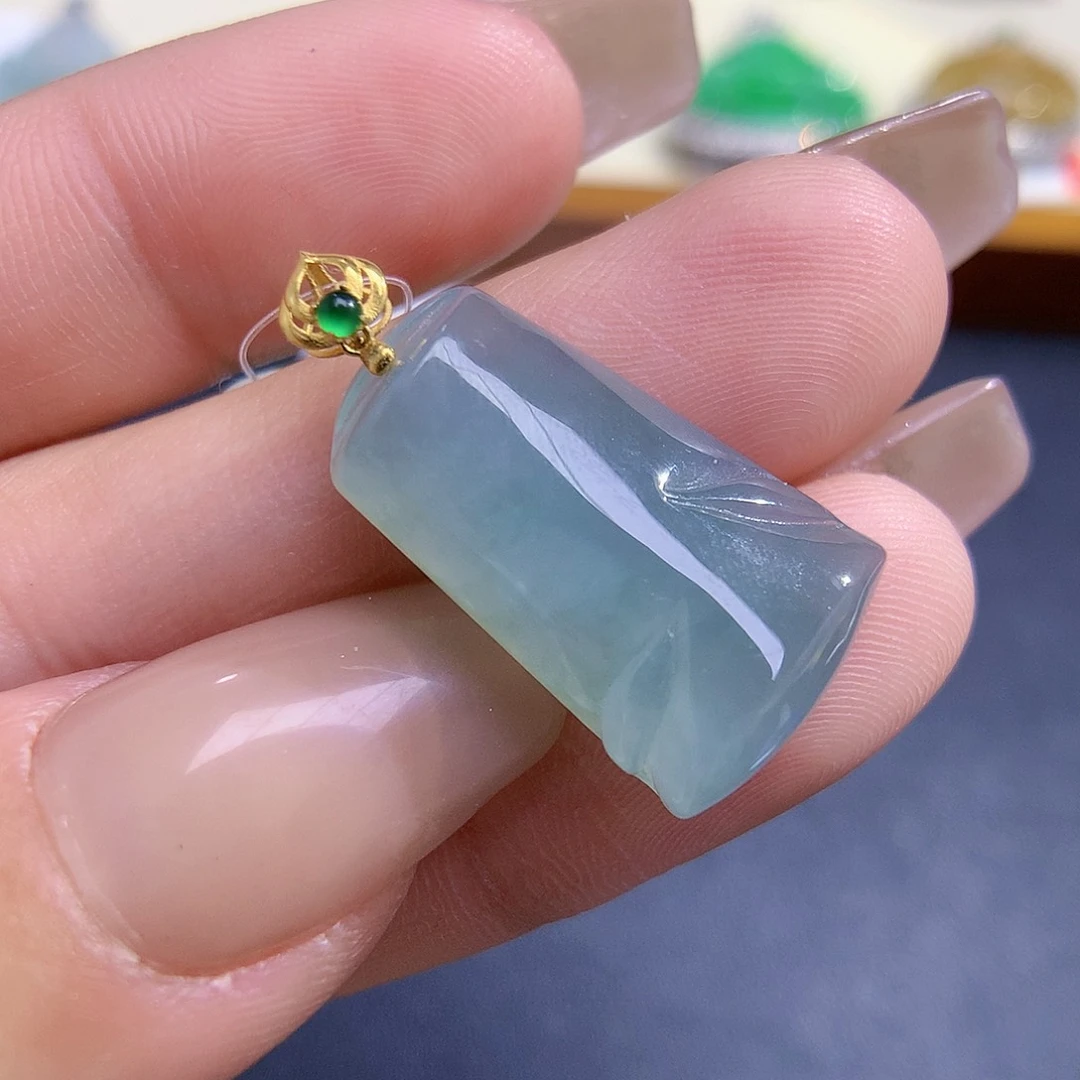 翡翠颈饰18K金镶嵌竹节