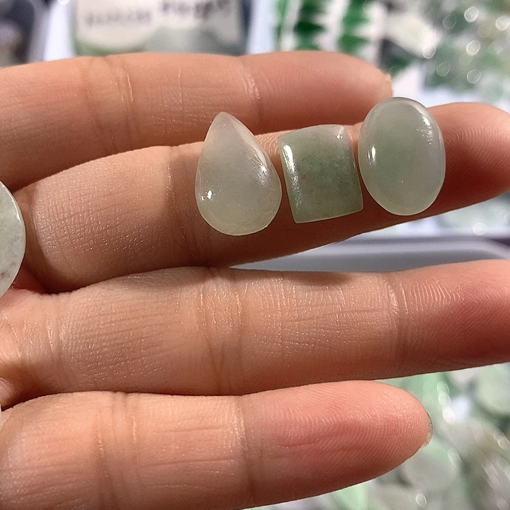 饿***嗯翡翠未镶嵌吊坠(不含链)吊坠