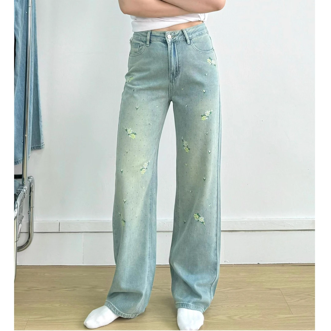 300斤大码烫钻刺绣新款直筒牛仔裤子胖MM显瘦款高腰垂感阔腿裤女