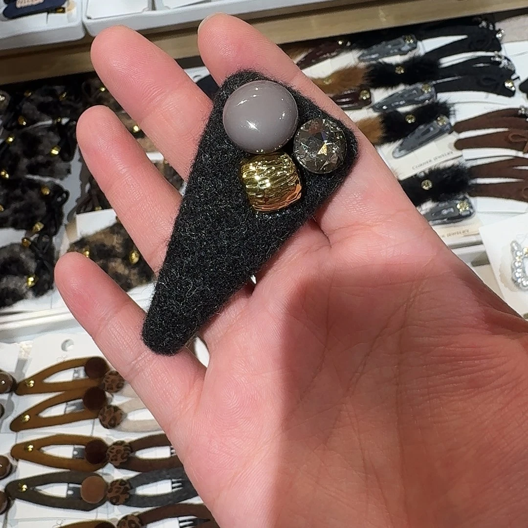 非金属灰色珠珠拜拜