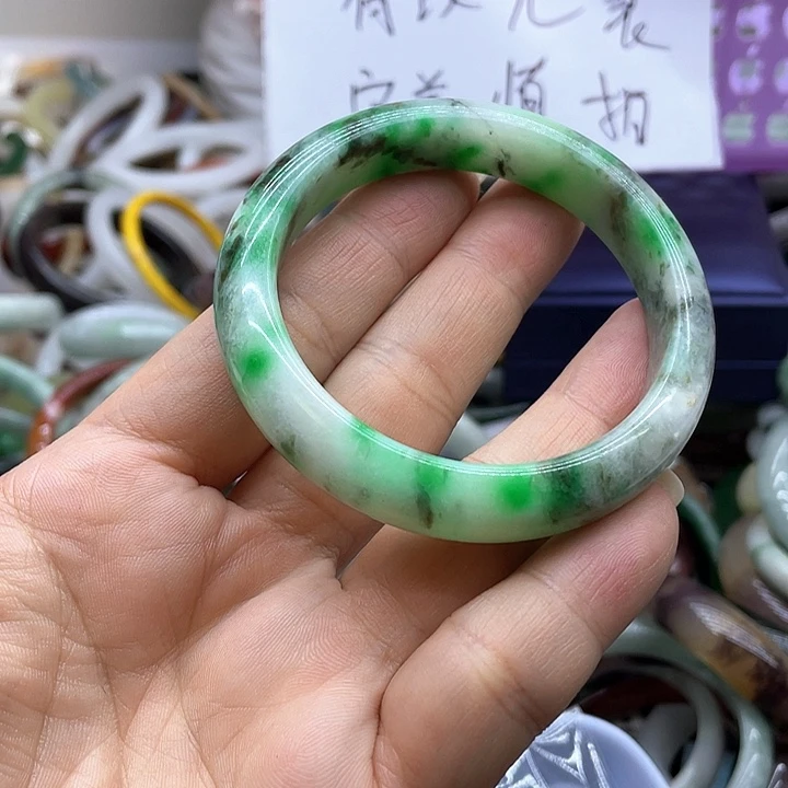 翡翠未镶嵌手镯手镯