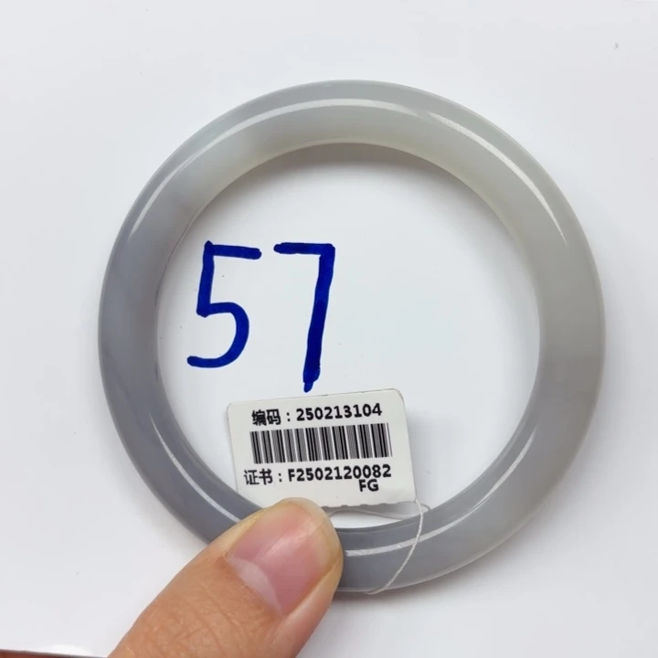 和田玉未镶嵌手镯3104