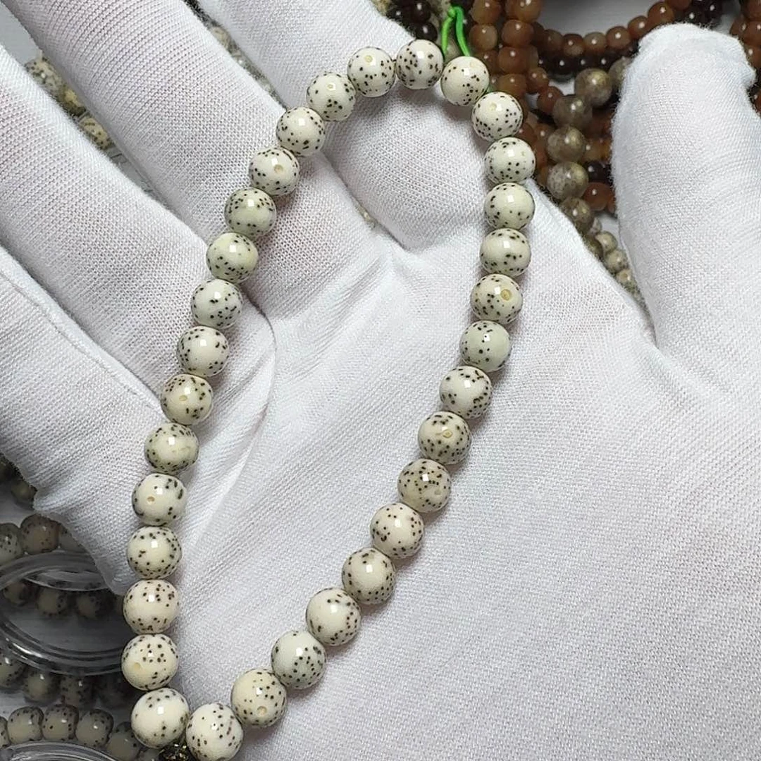 手串星月菩提原生态石玉料瓷白细星卡7圆手持