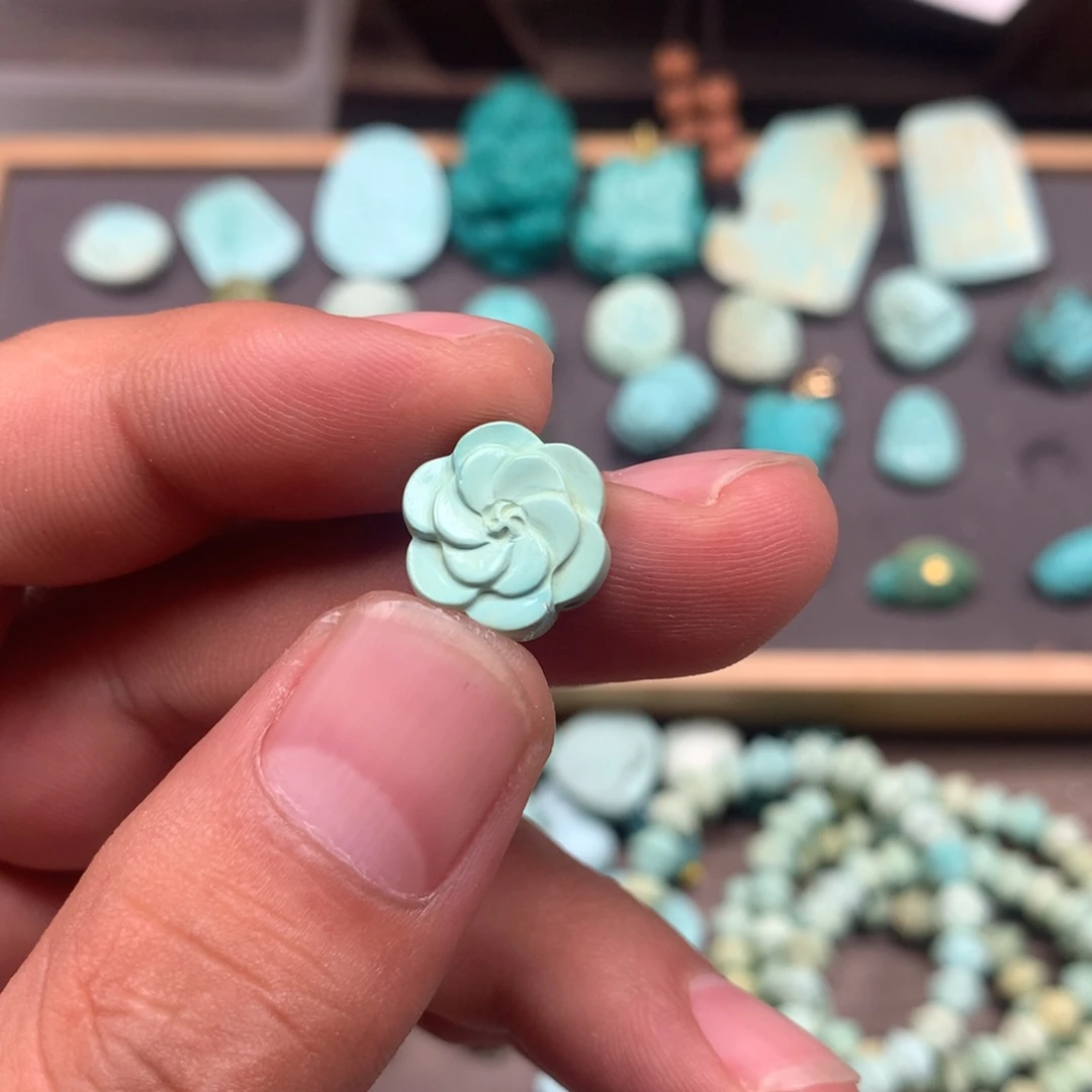 绿松石未镶嵌雕刻