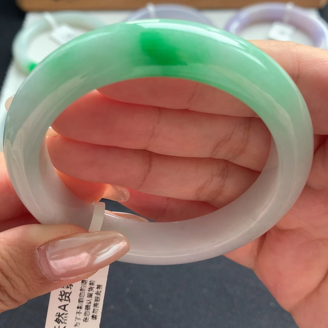 翡翠未镶嵌手镯55正圈白底青