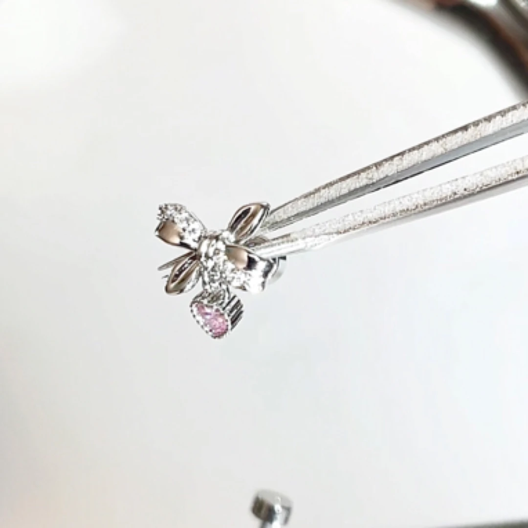 钛钢耳饰 烟汀粉韵 医用钛钢耳骨钉女洗睡免摘养耳洞耳钉蝴蝶设计