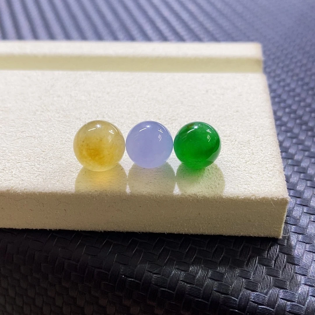 未镶嵌挂件翡翠一组